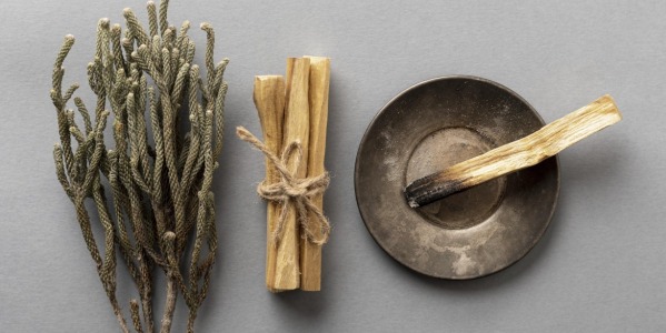 Palosanto eco-sostenibile, biologico e vegano de Le Erbe di Janas